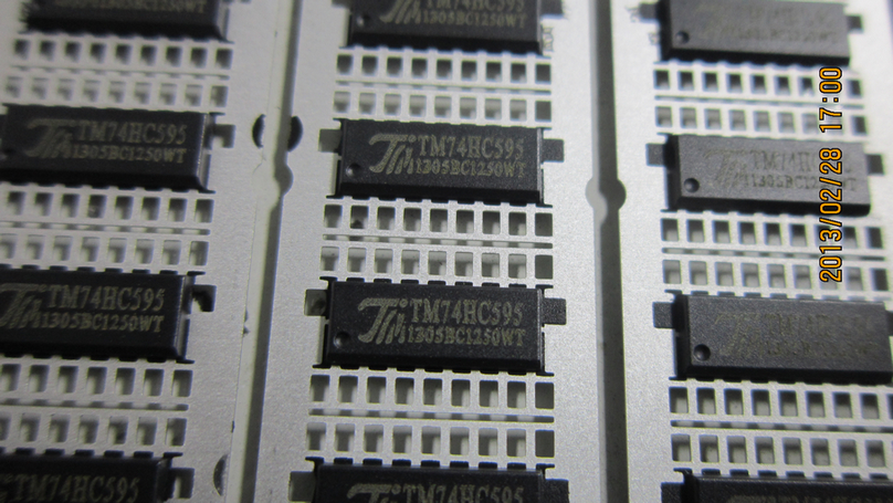 TM74HC138  LED  ʾ