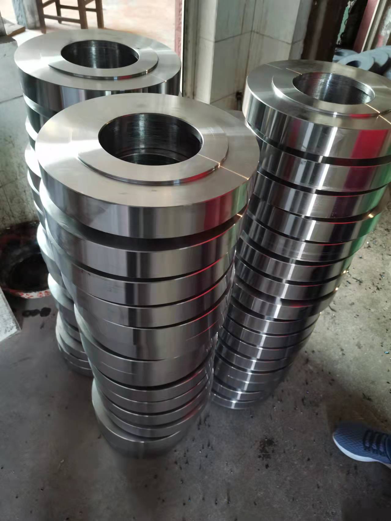 山东锻造40CrMnMo锻件锻造厂家直销