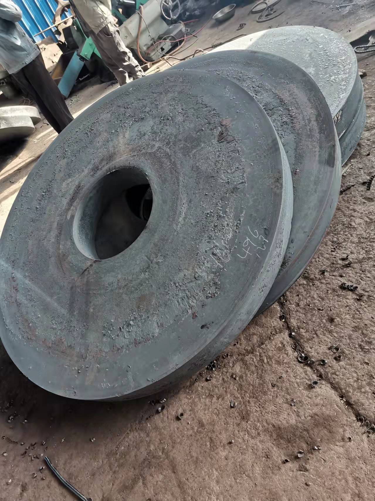 锻打厂直销60CrMnMo轴锻件锻造厂家直销