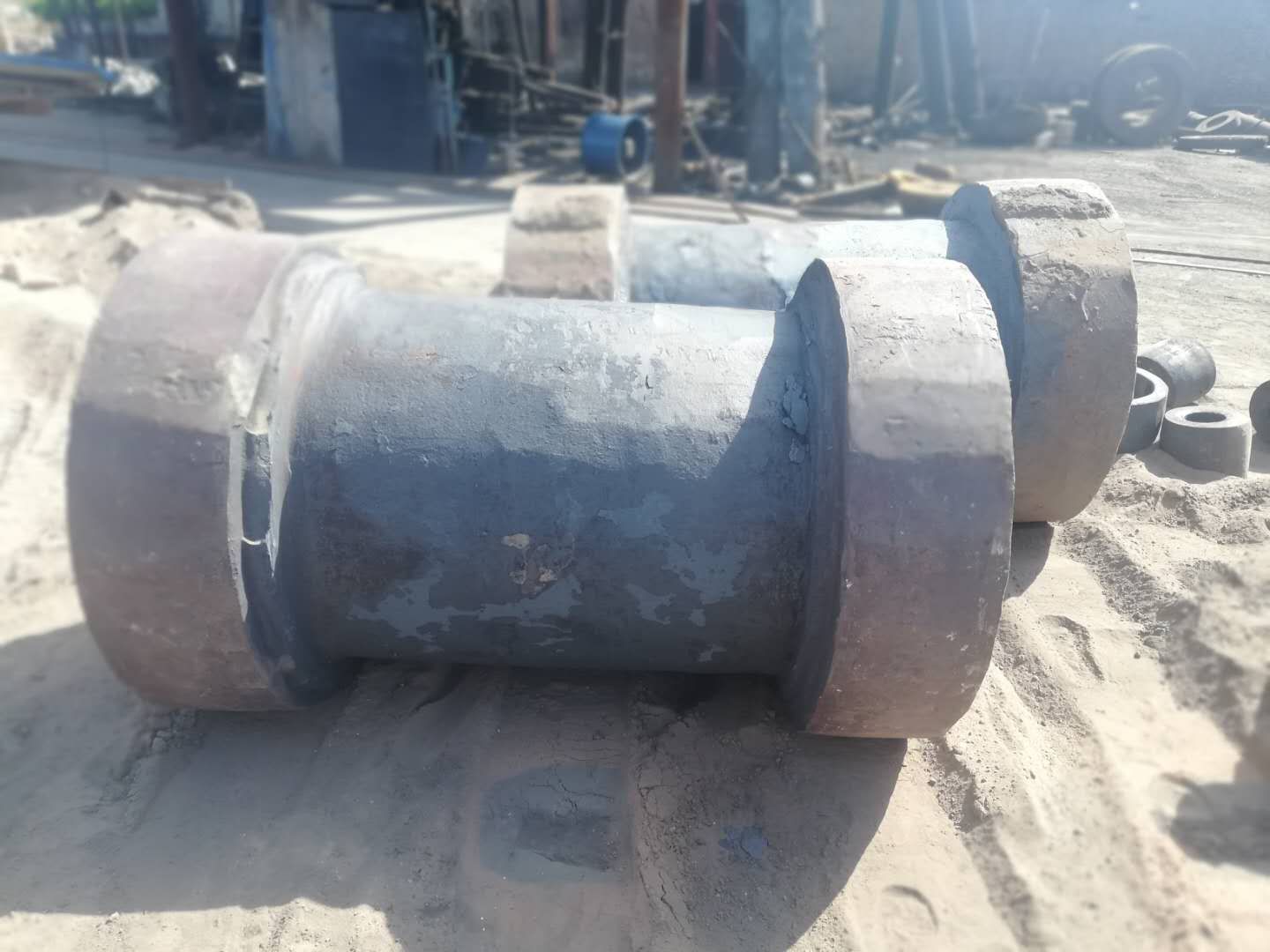 锻打厂直销40CrMnMo齿轮轴锻造厂家直销