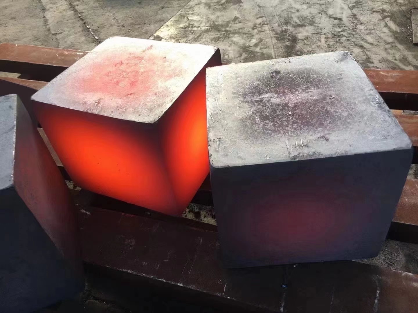 山东章丘锻件35CrMo精加工交货