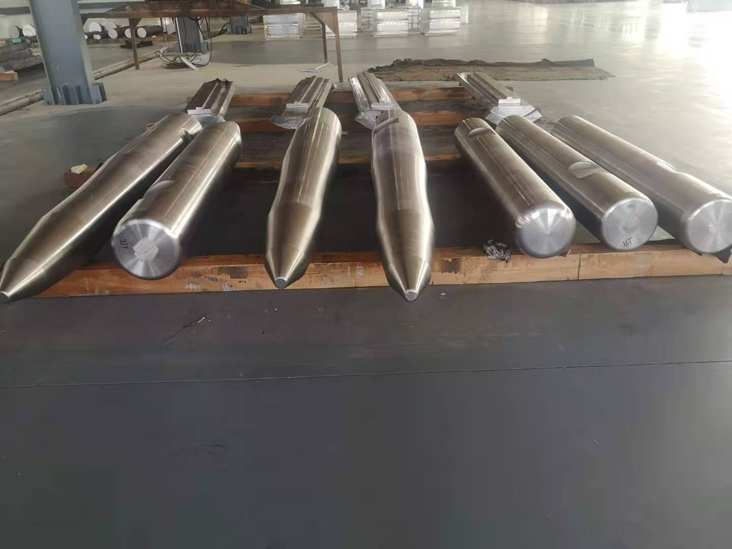 大量供应山东15CrMoA圆钢毛坯粗车交货保精加工尺寸