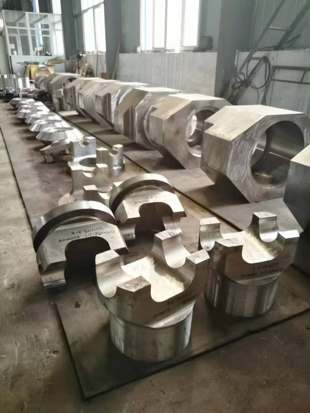 山东锻造30CrMo锻件保证性能和探伤