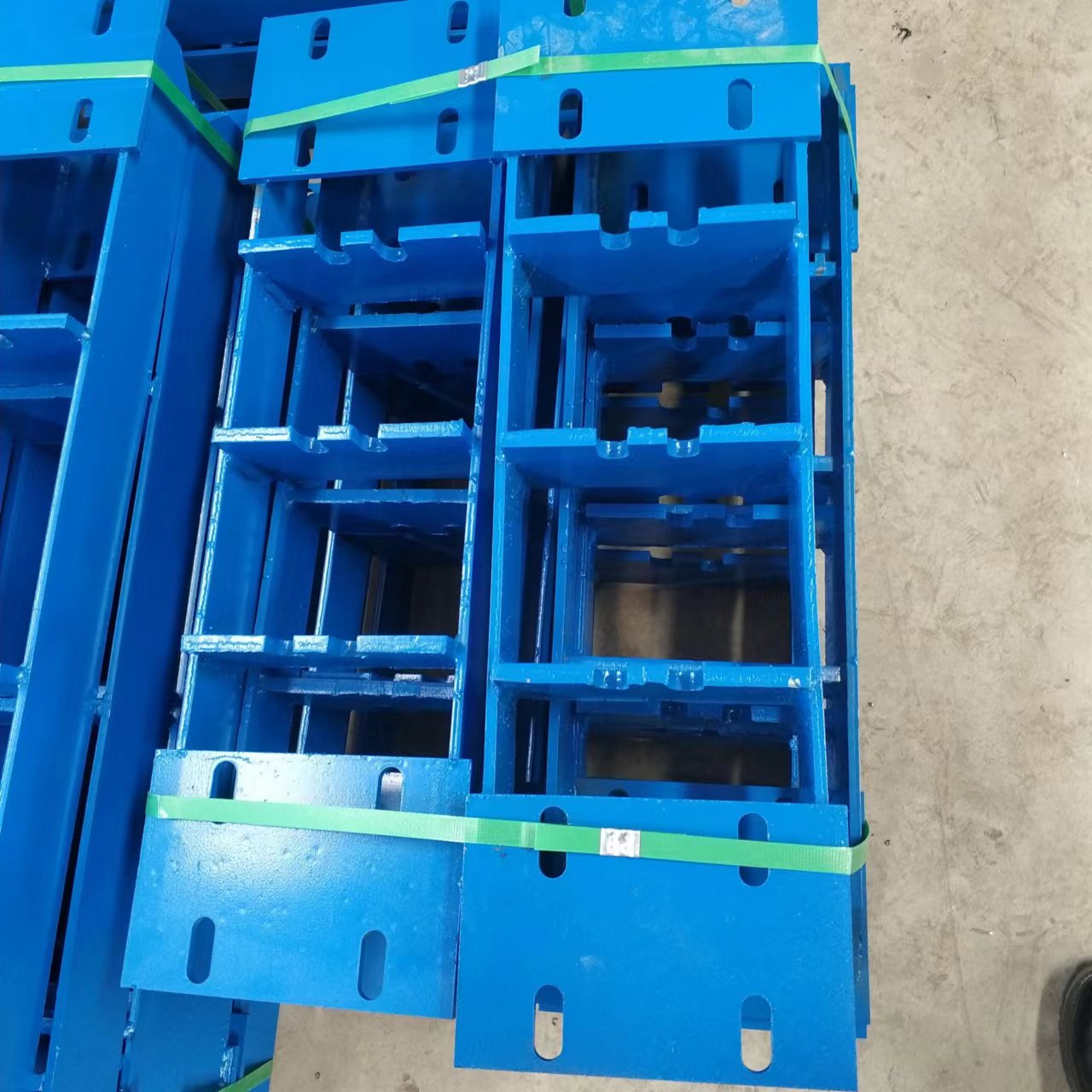 ֱ 600 ޼ʳѹ úĥ֧