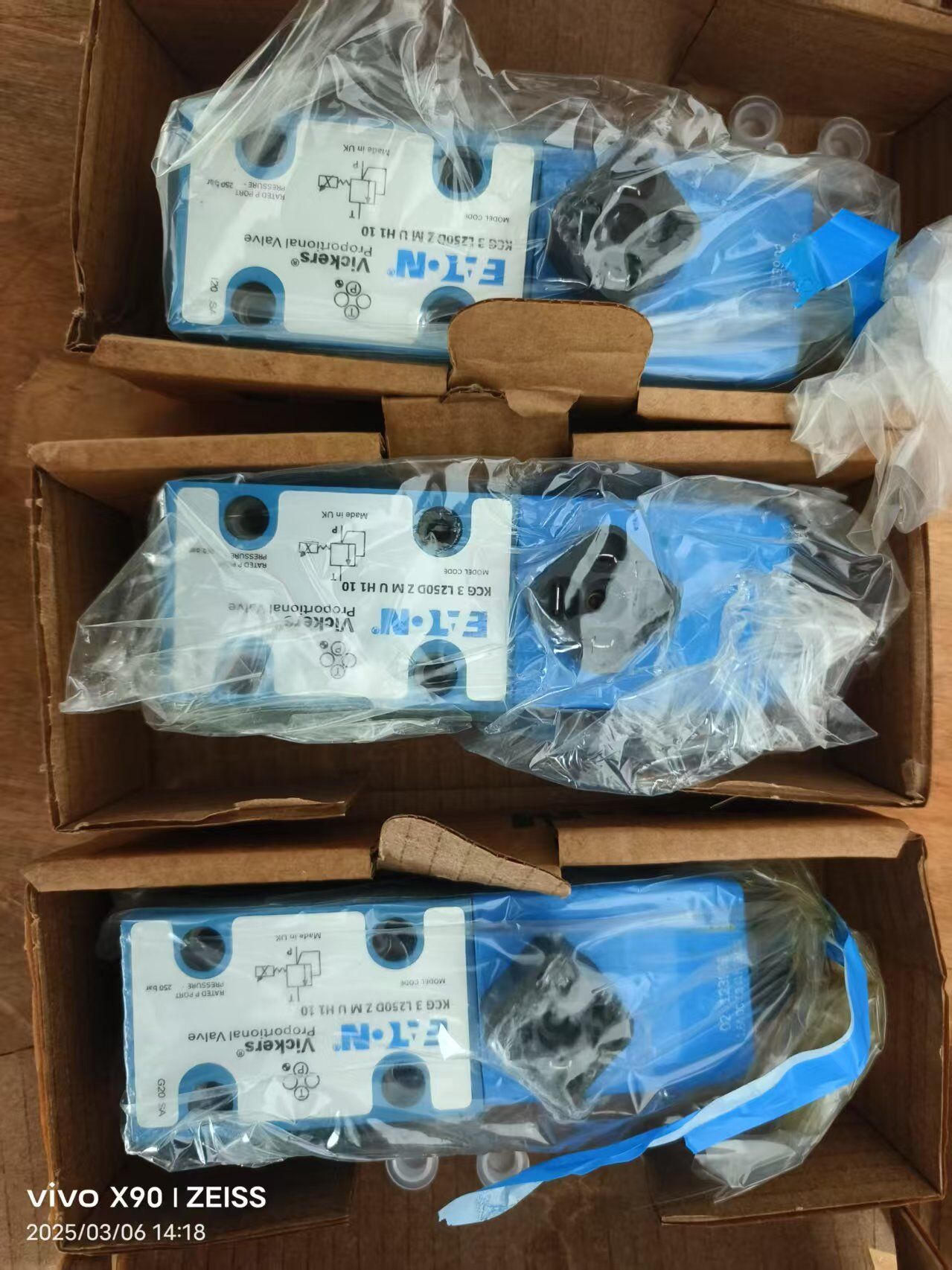 ʿKCG-3-250D-Z-M-U-HL1-10-P15-T10