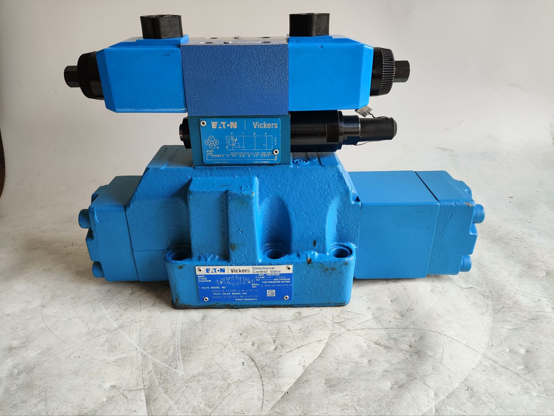 ʿҺKDG5V-8-33C330N-X-VM-U-H1-20