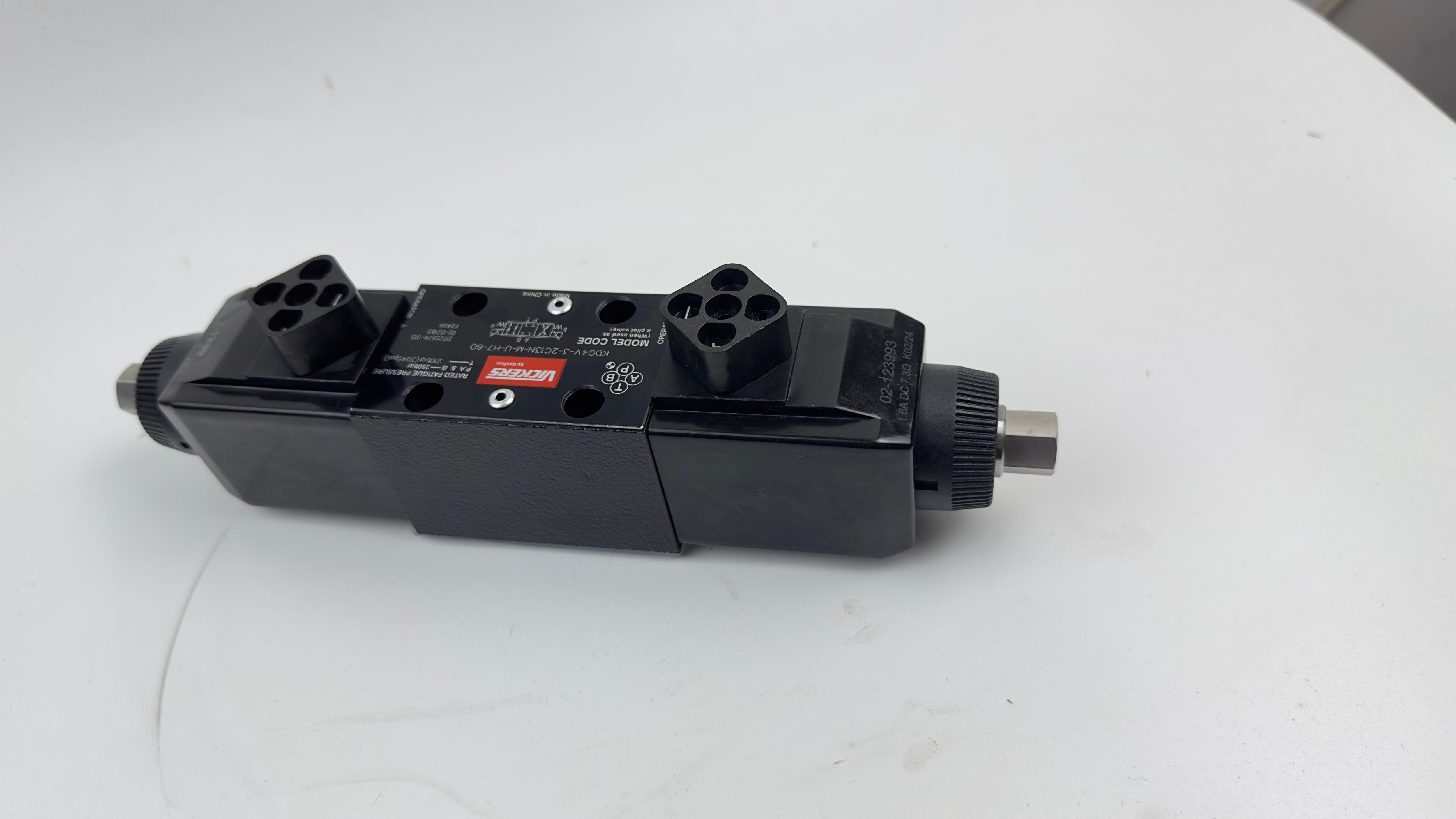 ʿKDG4V-3-2C13N-M-U-H7-60