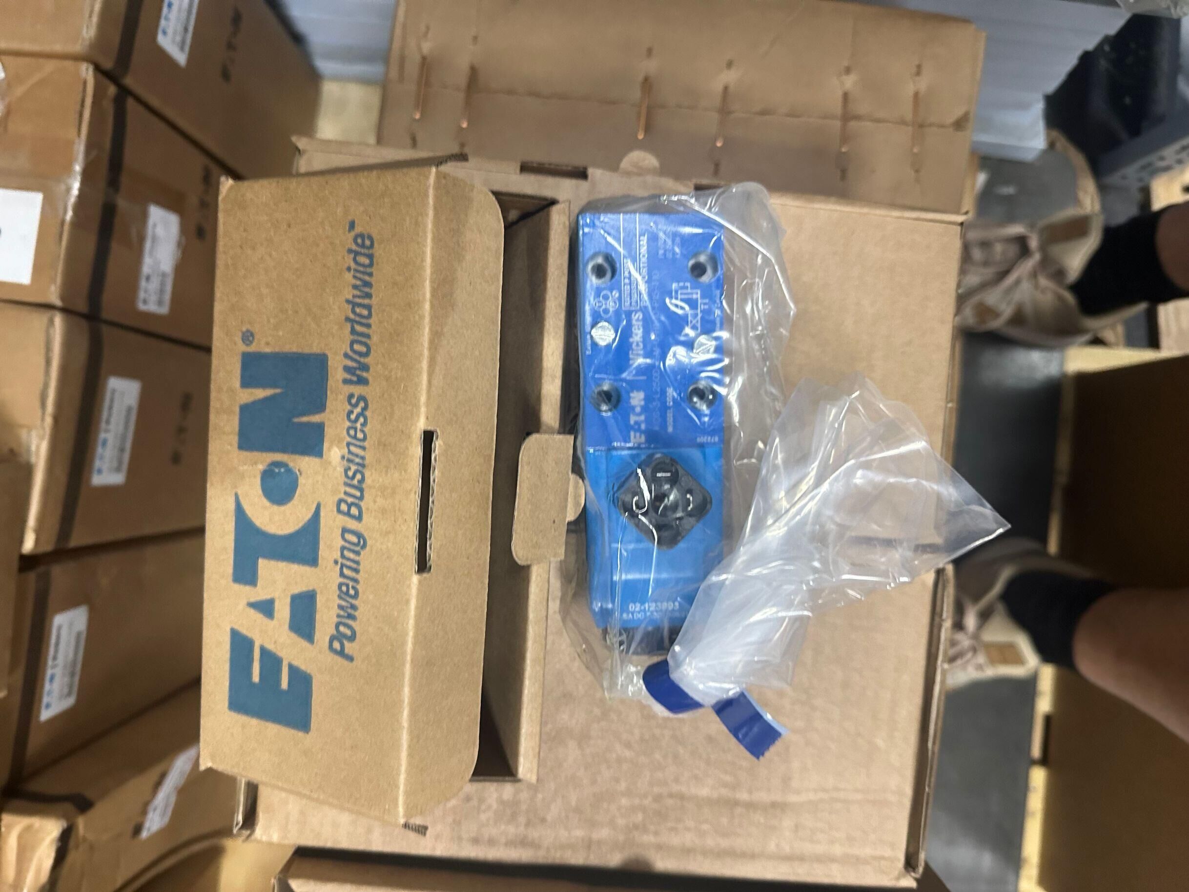 ʿ?KCG-3-250D-Z-M-U-HL1-10-T1