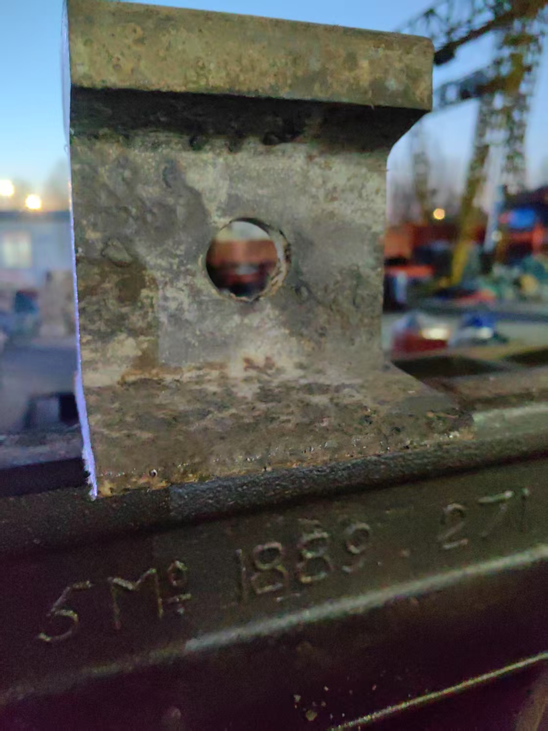 【寿光】二手5吨清朝钢轨【收购】