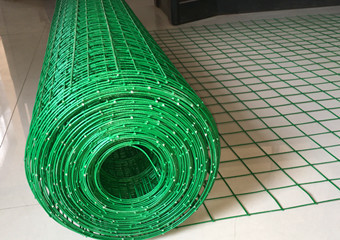 湖南泽睿荷兰网，圈地护栏网，围鸡铁丝网，浸塑护栏网