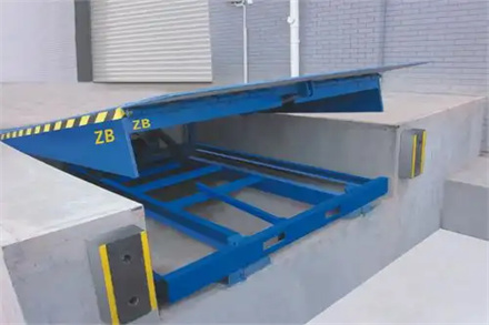 常规尺寸固定登车桥出售