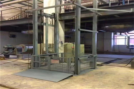 四层1吨单轨道升降货梯厂商