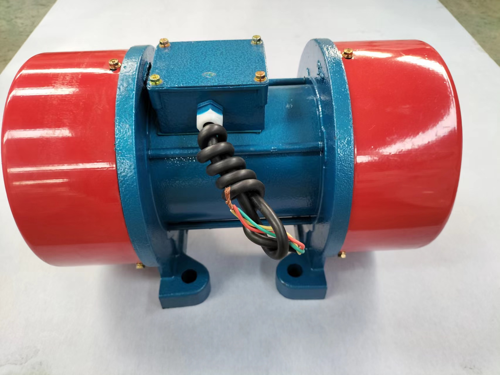 新乡三鑫YZU10-6A粮机专用振动电机