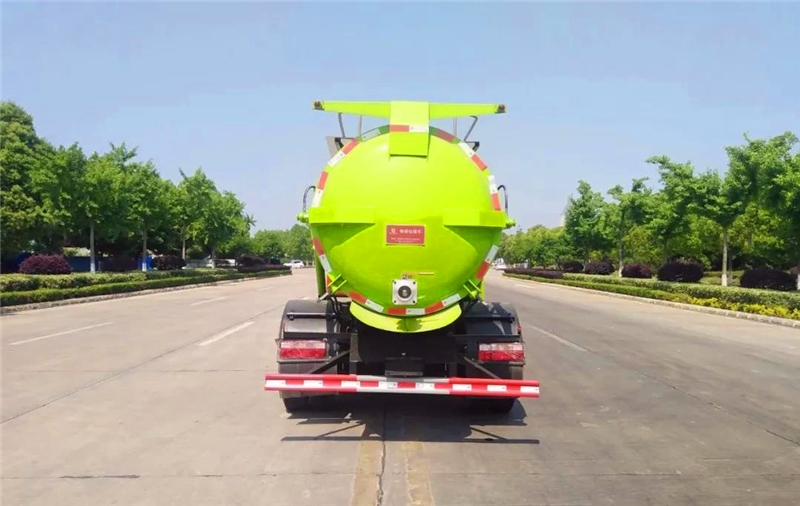 运泔水车_餐厨垃圾车价格查询 _适合社区使用的餐厨垃圾车推荐