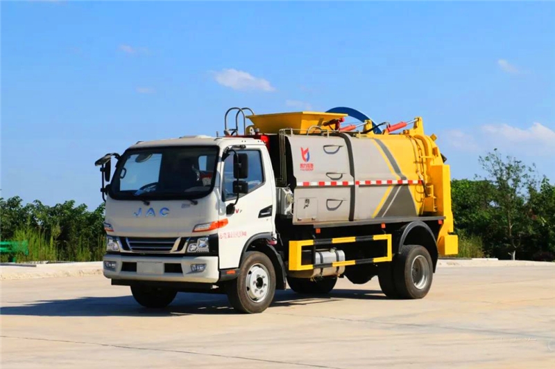 运泔水车_餐厨垃圾车在线咨询 _小型餐厨垃圾车转弯半径