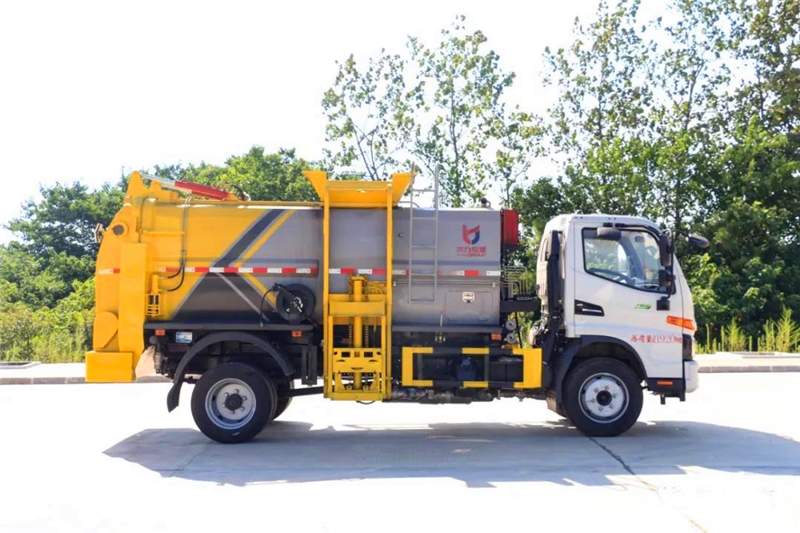 小型餐厨垃圾车(3-5方)_餐厨垃圾车今日报价 _餐厨垃圾车箱体材质优势