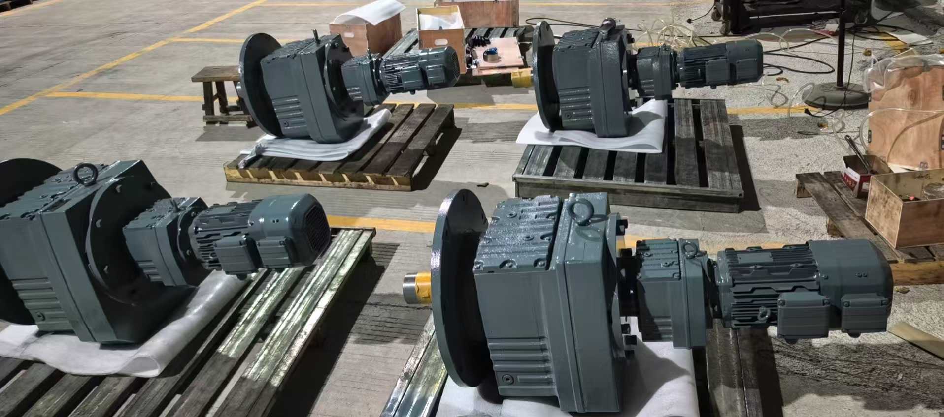 R27-Y0.75KW-4P-NA150-B3伺服减速机M5PST90