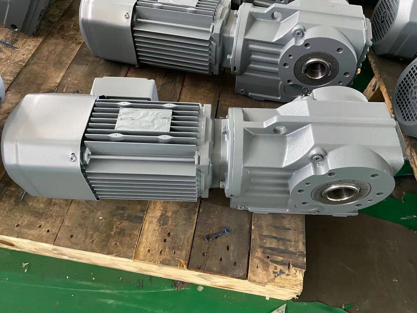 SAF67-Y0.75-190.11底座减速机B2HV12