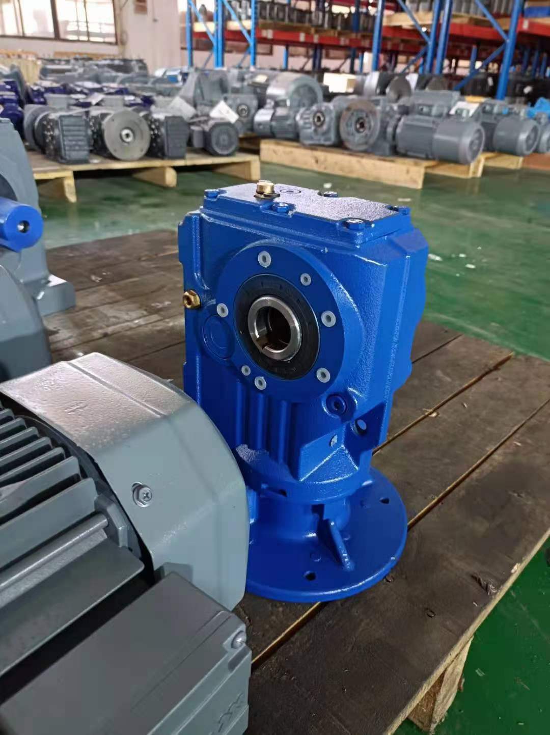 SAF77-YB4KW-4P-45.50弗麦减速机B4DV14