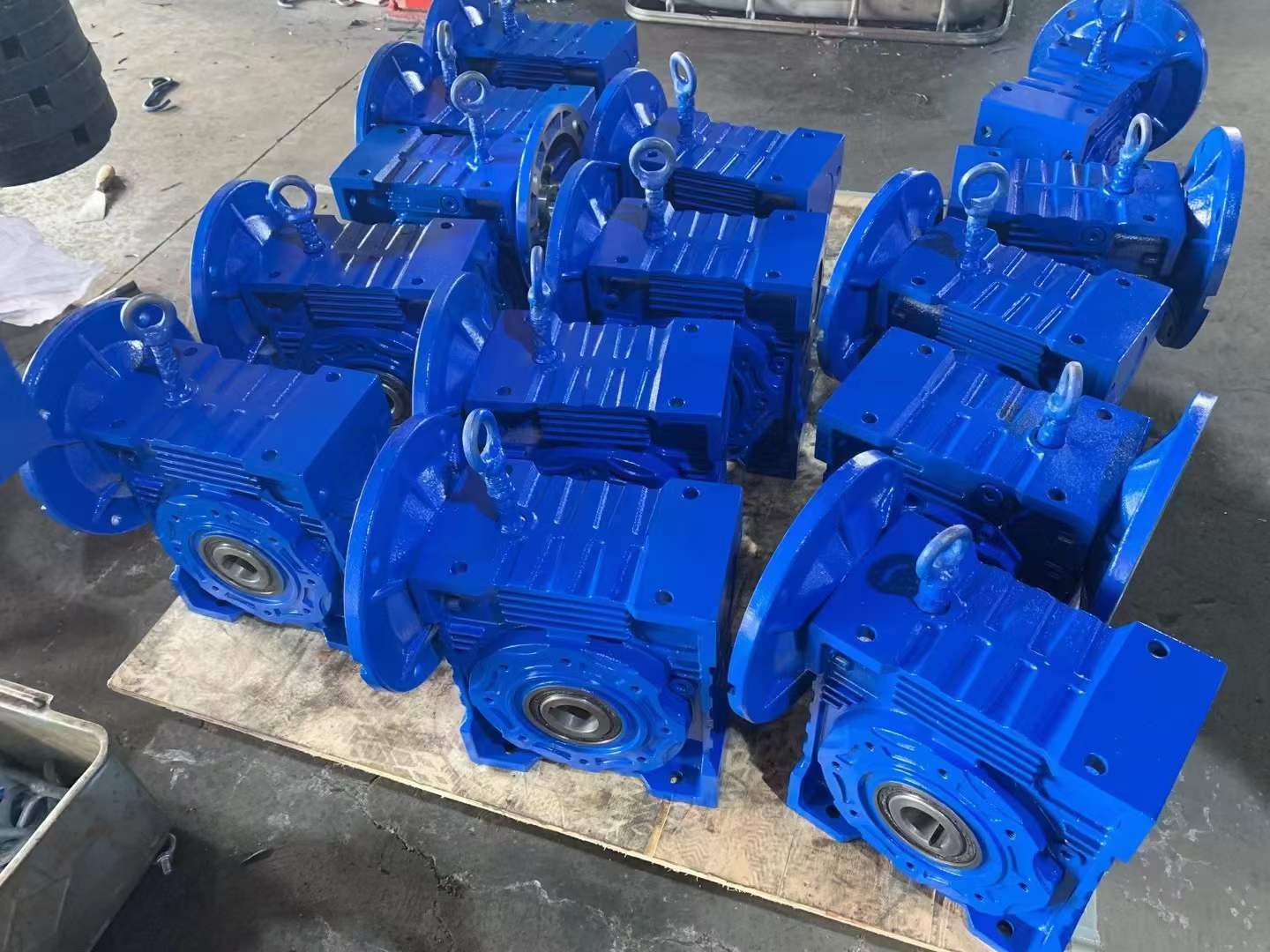 RTF77-YVP4-6P-24.67减速机维修WHX335