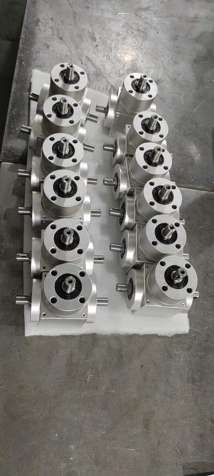 FAF77-YVP2.2-28.59齿轮减速器TKAZ88TR58