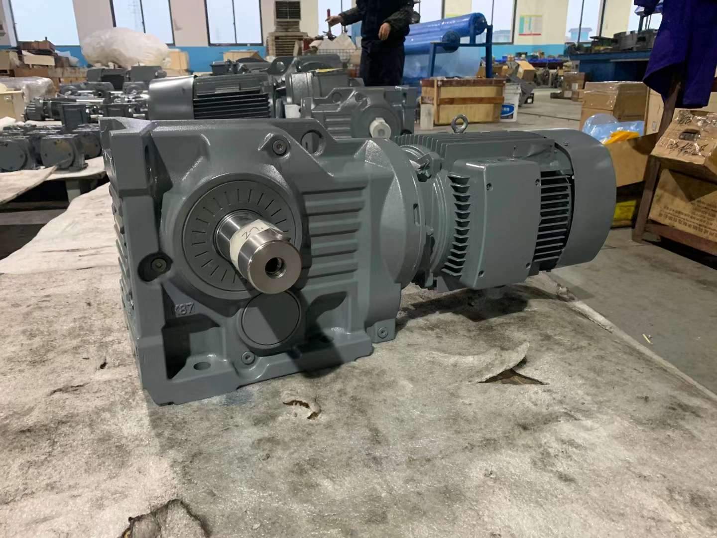 SF77-Y2.2KW-NA11תټٻT8-2:1-1-1-D