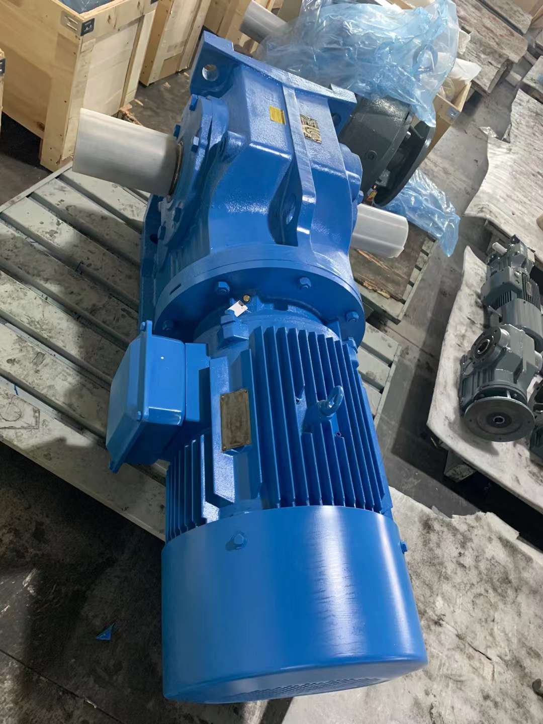 SA87-YEJ7.5KW-39.2PS142-015-L2