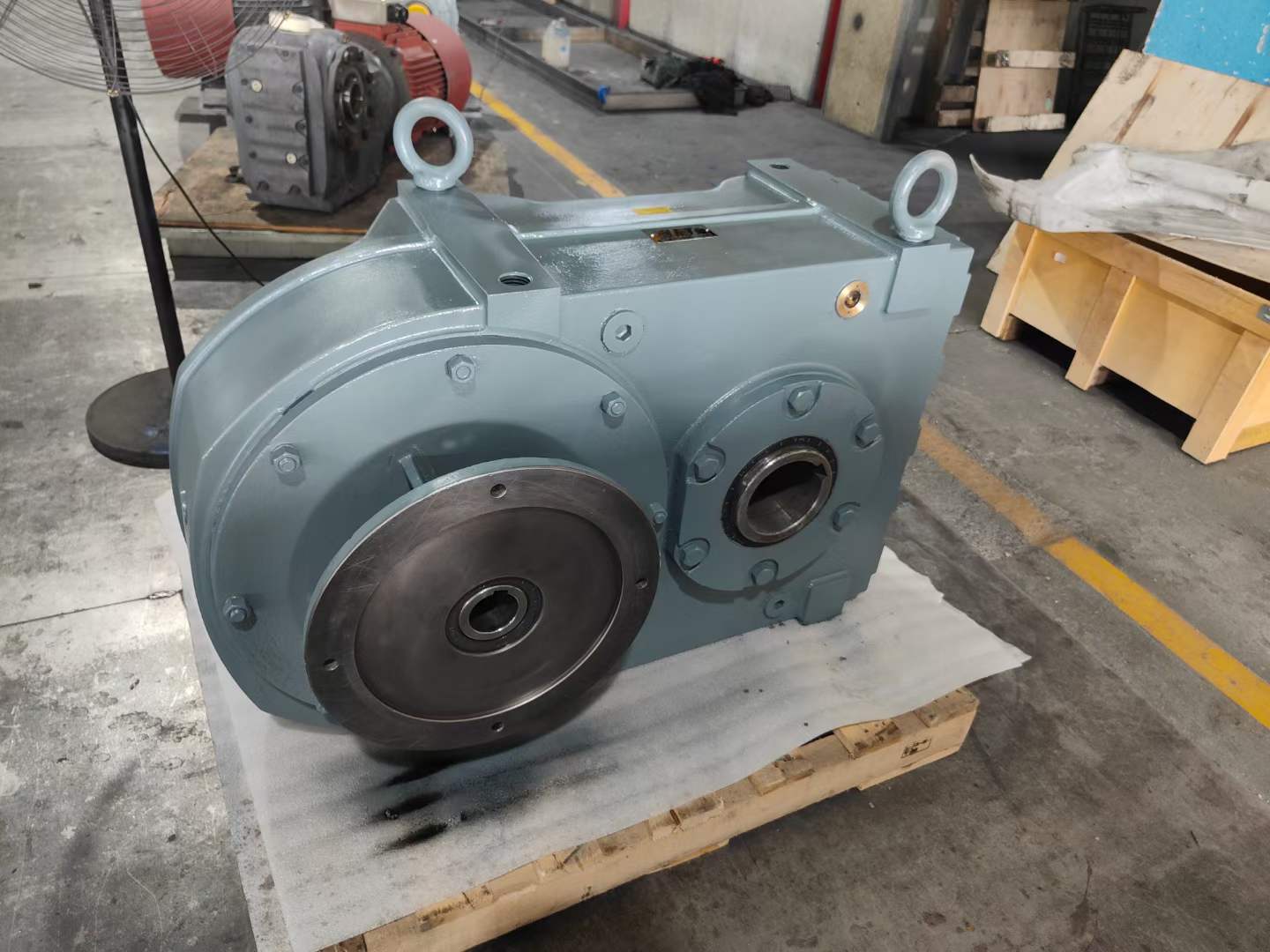 R47-Y2.2KW-12.1M6减速机B3DV5