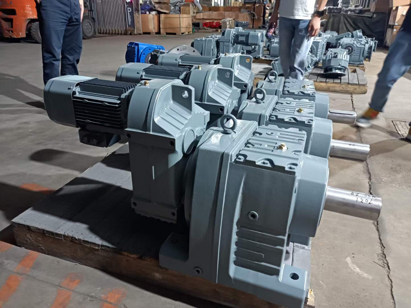 SF77-Y2.2KW-NA11תټٻT8-2:1-1-1-D