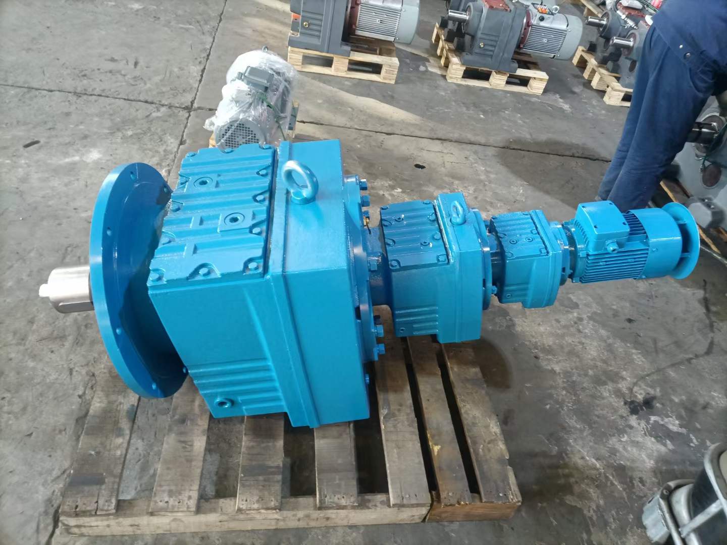 R97-Y7.5KW-37.08M4ٻPX115-070-S2