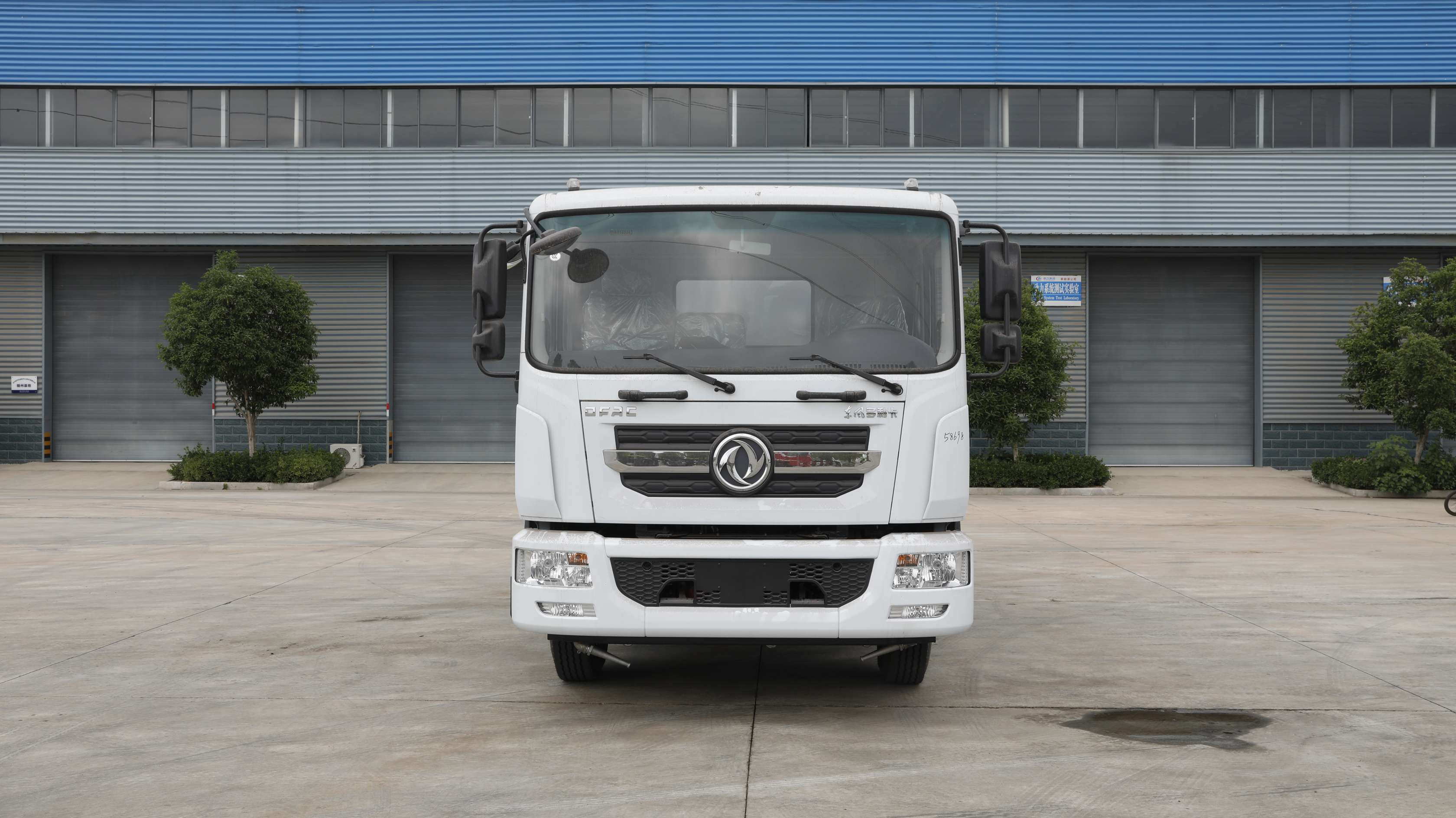 5吨工地洒水车洒水车直供厂家厂家一手价,品质不打折