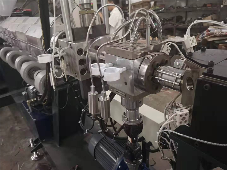 PT100ϵʹӦ¯Ȼе豸ĸ//ʵѹ