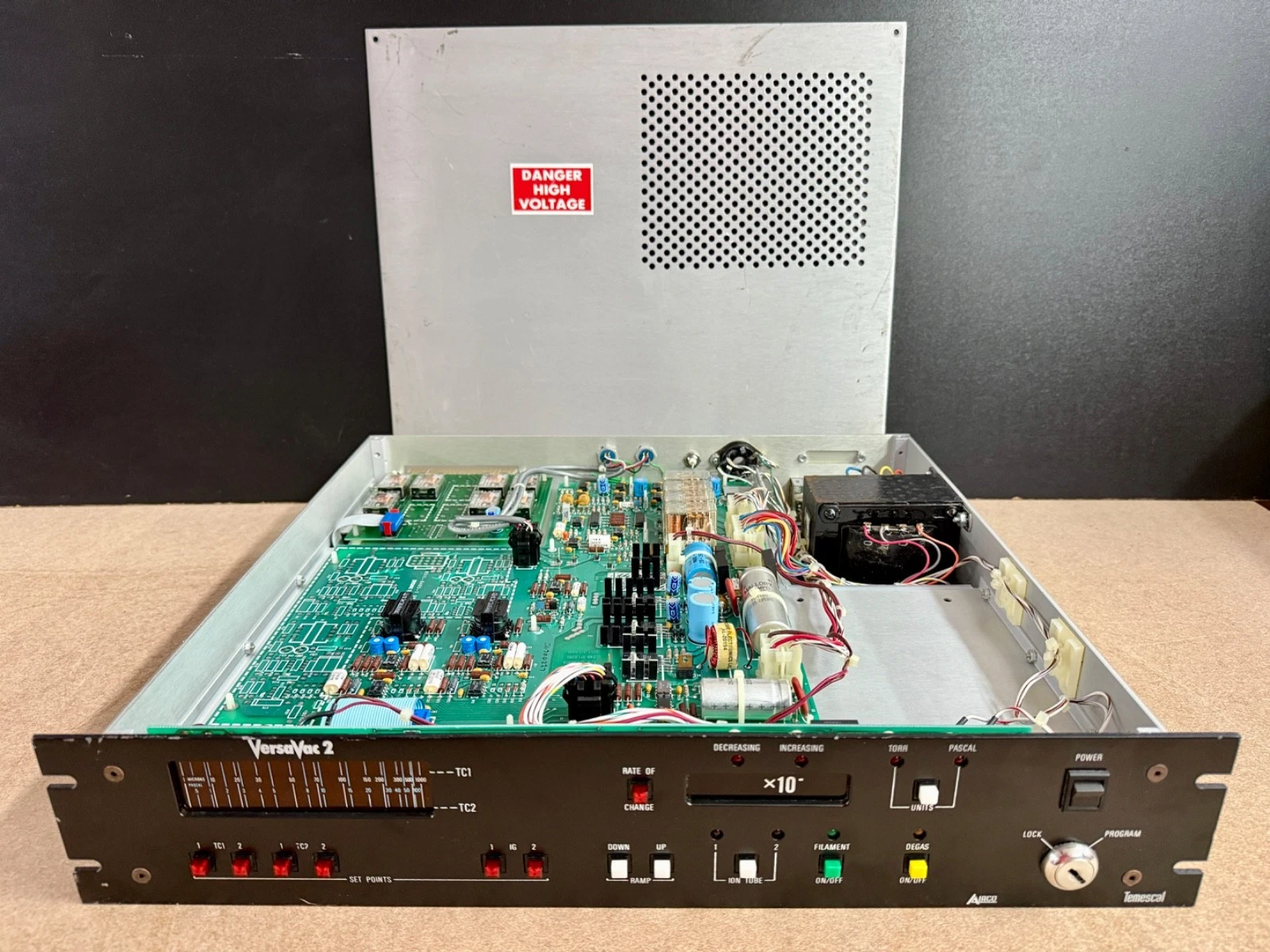 Crompton C24264  7-10a Ŵ 110v-ac