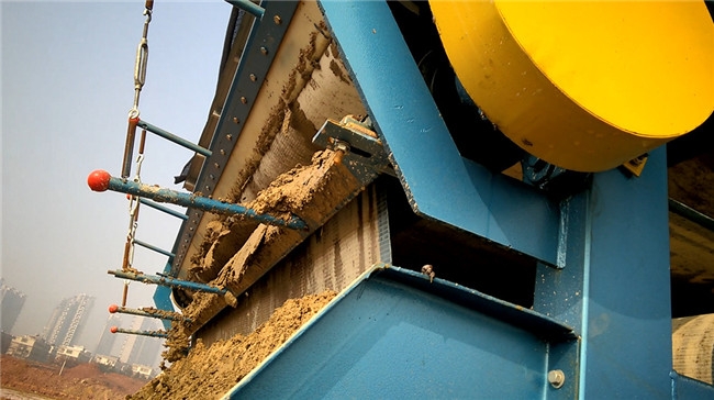 山东滨州带式泥水分离机泥浆分离器资讯