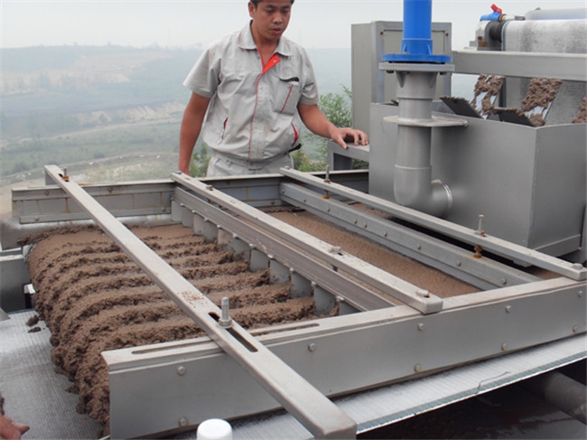 四川绵阳高性能污泥脱水设备厂家供应