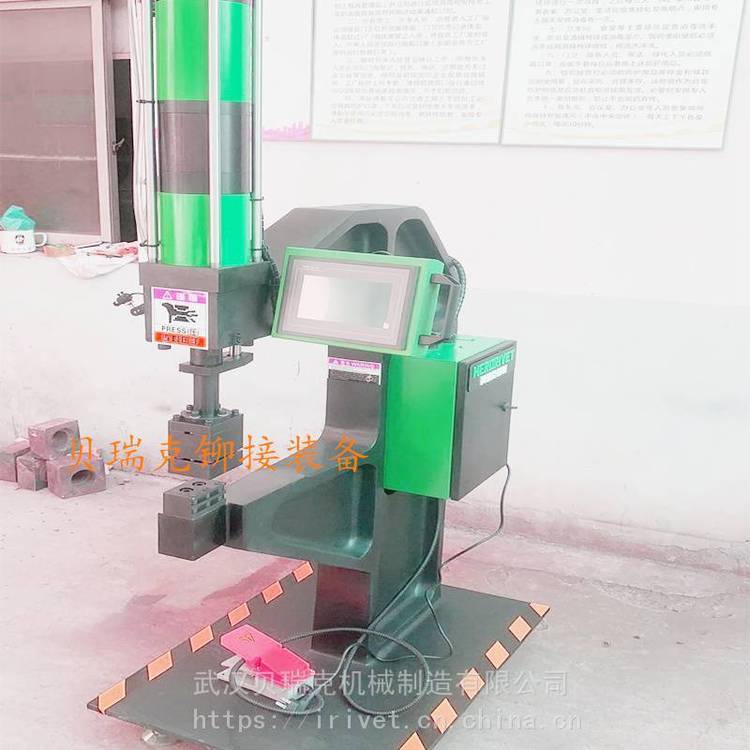 人˻ѹíĸѹí8ַѹѹí