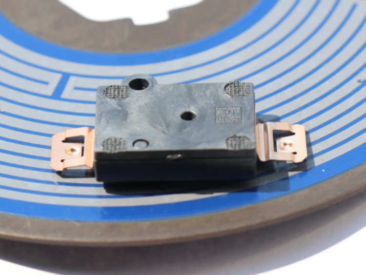 ˹صӹӦ250V25Aߴ3붯¿ؿKI32ϵ